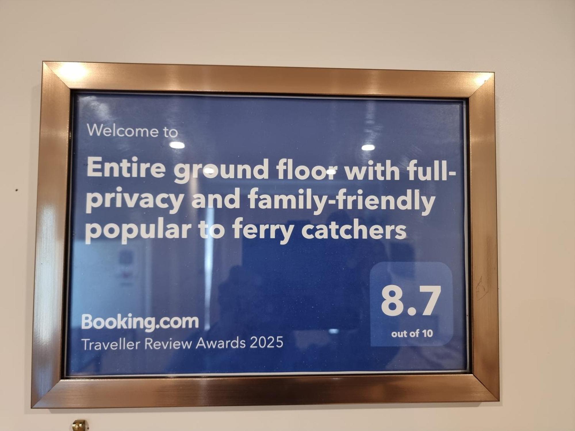 Entire Ground Floor With Full-Privacy And Family-Friendly Popular To Ferry Catchers เวลลิงตัน ภายนอก รูปภาพ